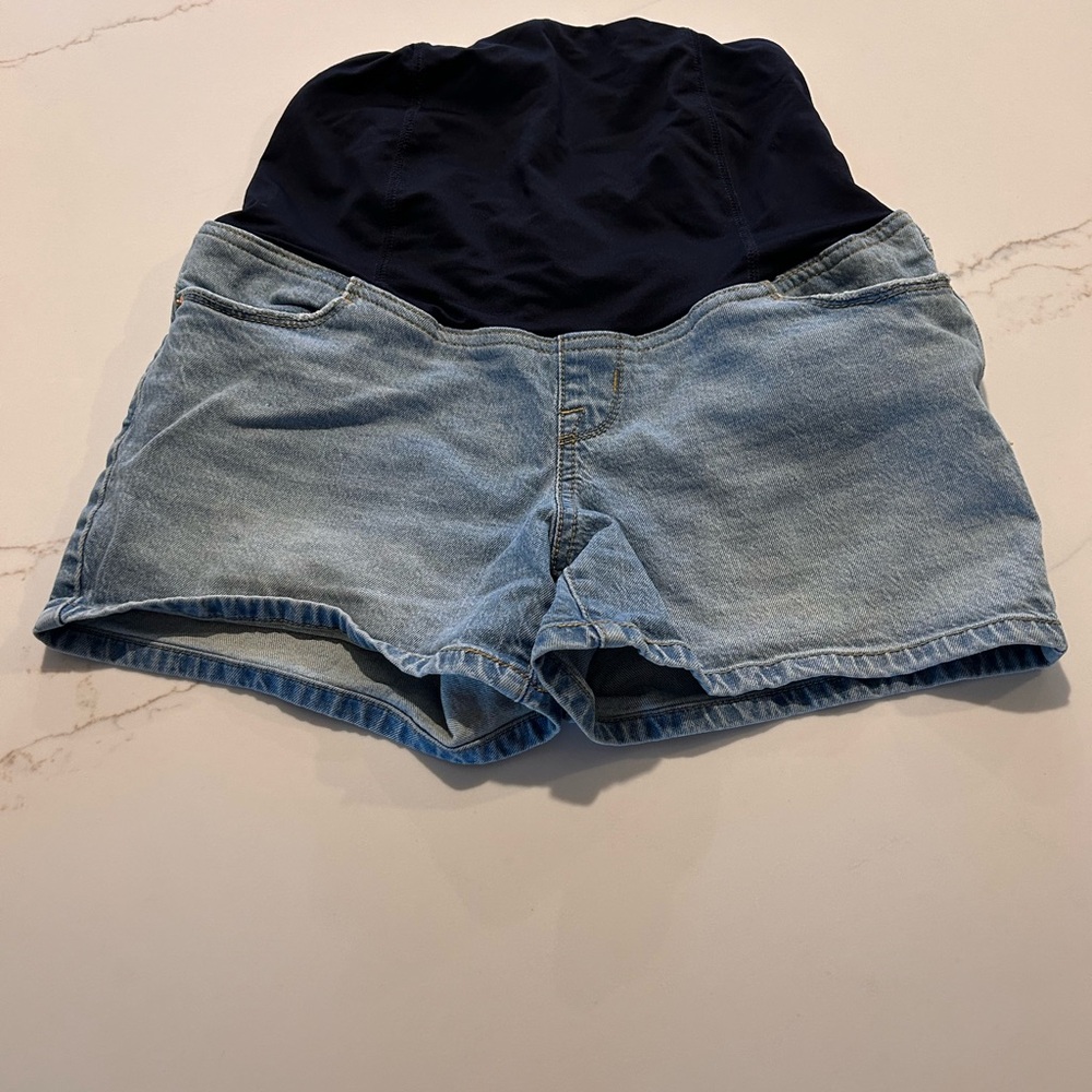 Ingrid and Isabel (for Target) over the bump maternity 3” jean shorts